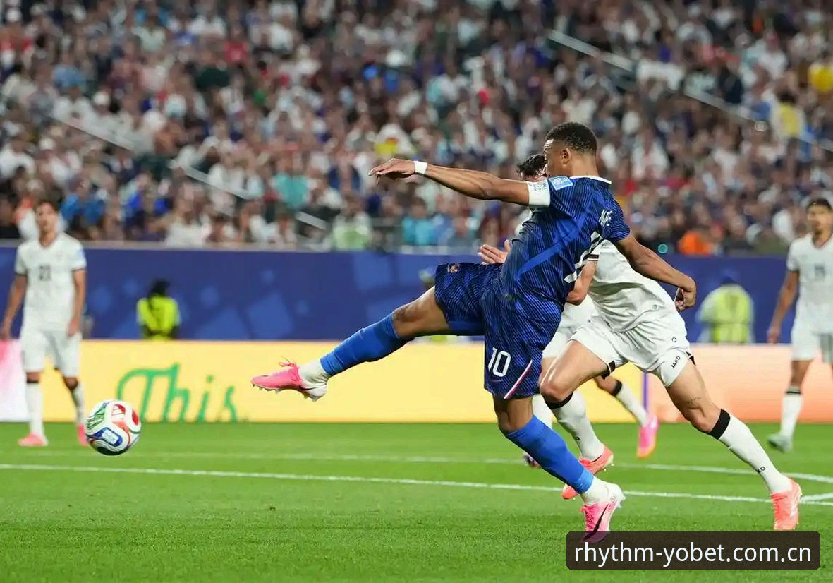 法国队3-0伊拉克，姆巴佩16球追平克洛泽。这比赛的离谱之处不在于比分，不在于梅开二度，而在于他的第16粒世界杯进球，竟让许多人毫无波澜——好像25岁的人在世界杯上趟出一条登顶之路，是理所当然的事。
